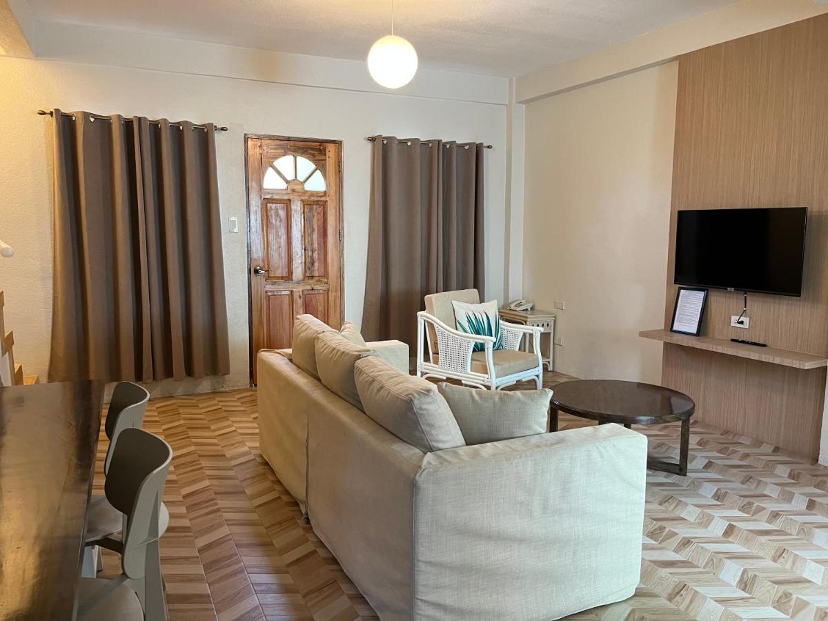 Red Knight Gardens Hotel