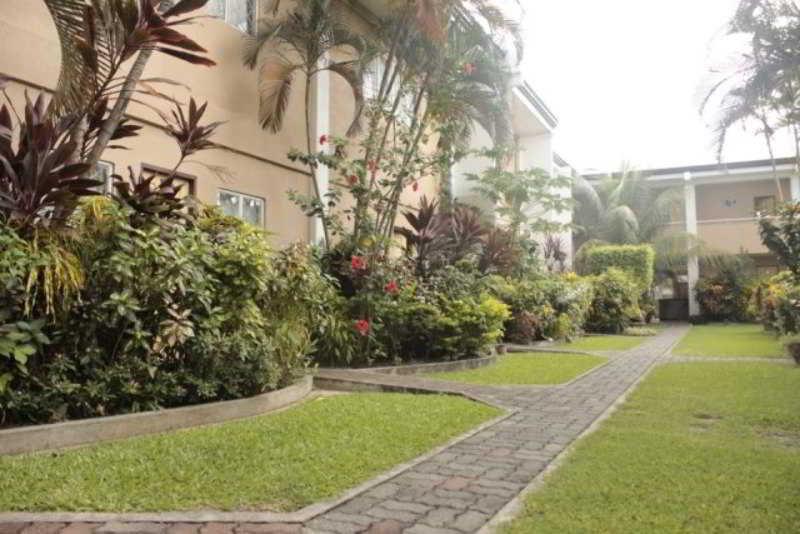 Red Knight Gardens Hotel