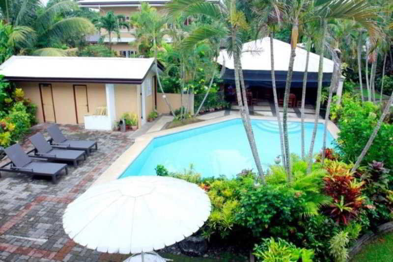 Red Knight Gardens Hotel